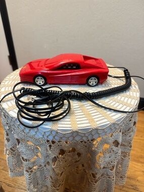 VINTAGE 1980’s RED FERRARI TESTAROSSA LANDLINE SPORT CAR TELEPHONE BY DIALFONE